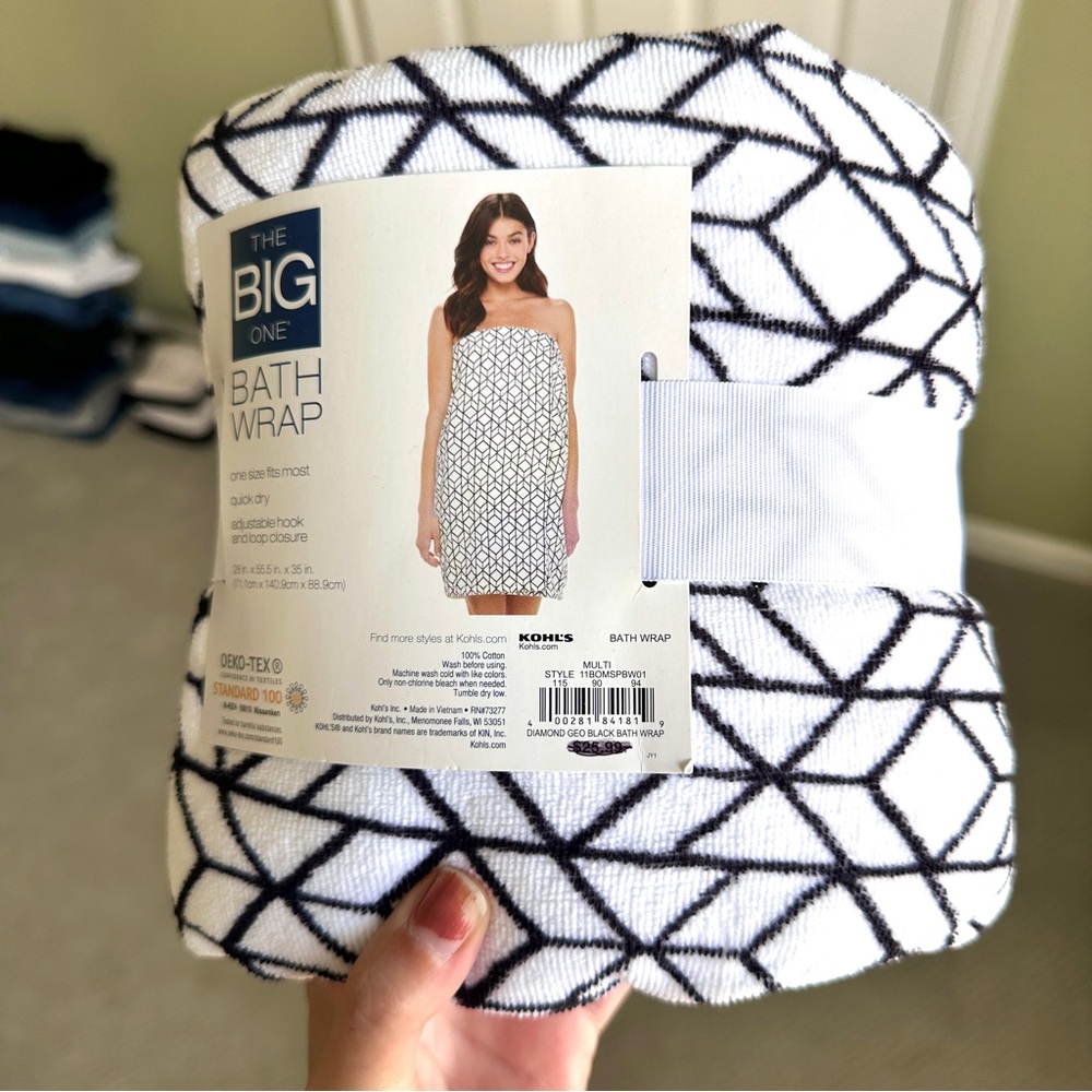 | SOLD | NWT Bath Wrap Towel